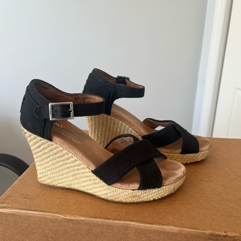 Toms wedges